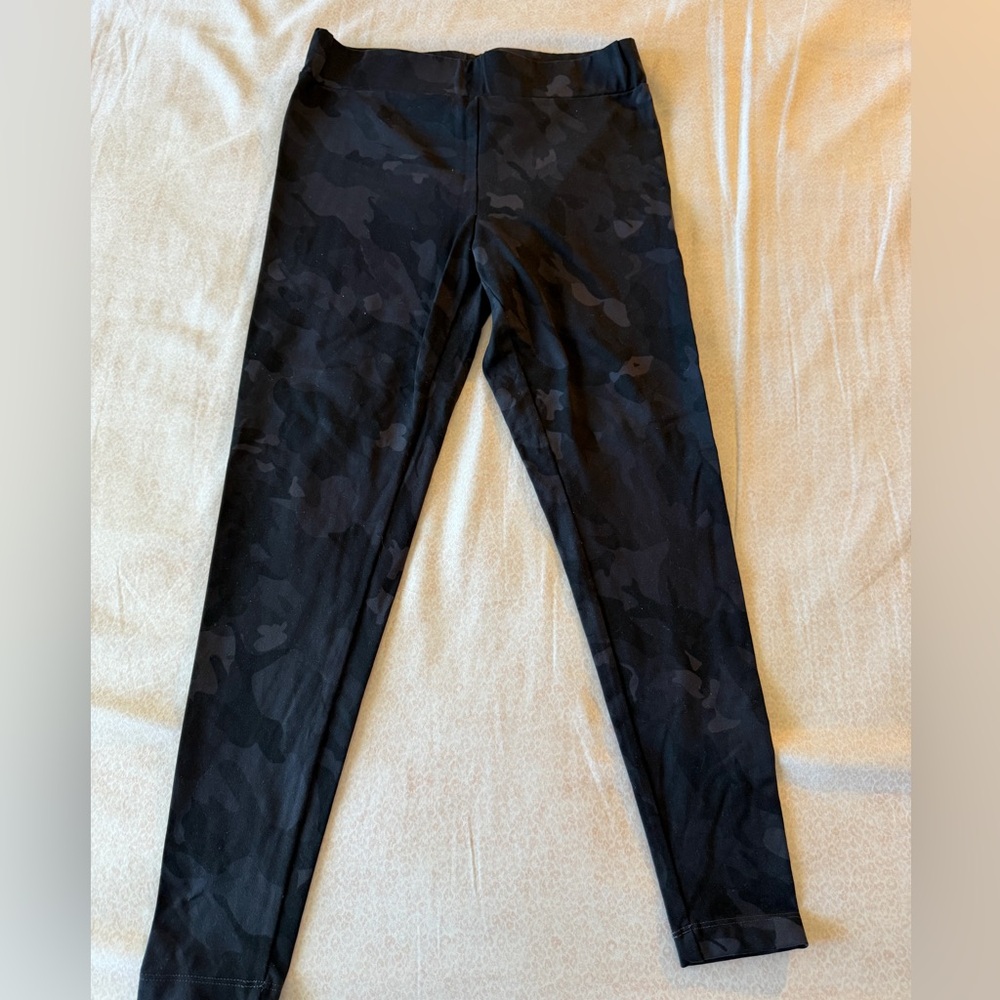 Matty M Women Dark Camouflage Leggings